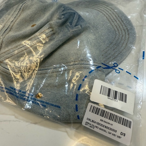 Off-White Light Blue Denim Cap - Brand New - Picture 2 of 5